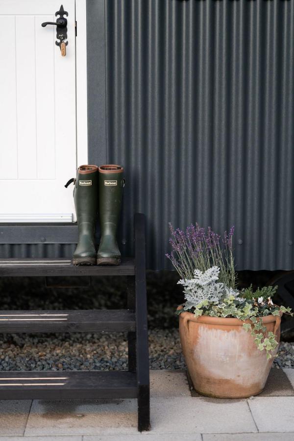 Barfield Shepherds Hut แมกเฮอราเฟลท์ ภายนอก รูปภาพ