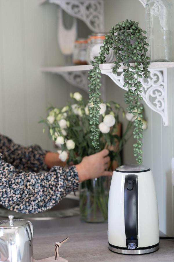 Barfield Shepherds Hut แมกเฮอราเฟลท์ ภายนอก รูปภาพ