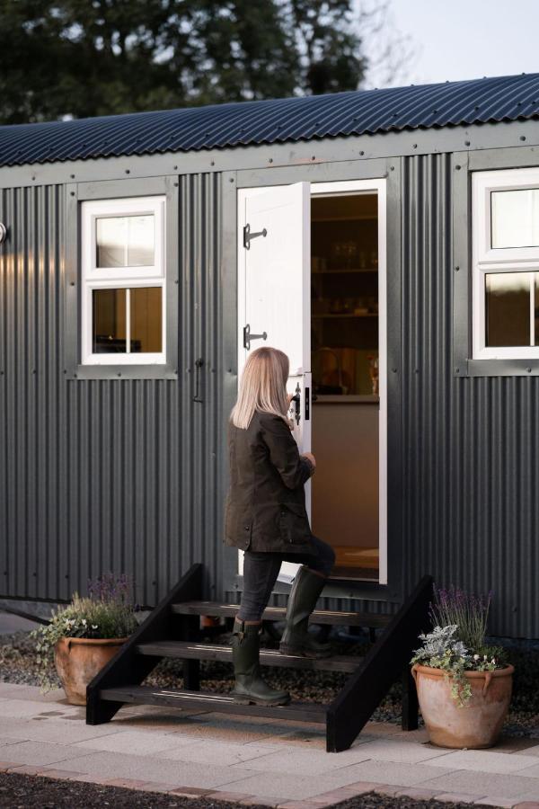 Barfield Shepherds Hut แมกเฮอราเฟลท์ ภายนอก รูปภาพ