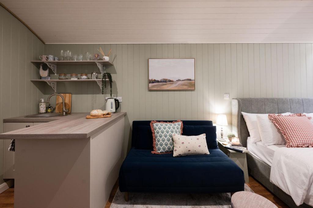 Barfield Shepherds Hut แมกเฮอราเฟลท์ ภายนอก รูปภาพ