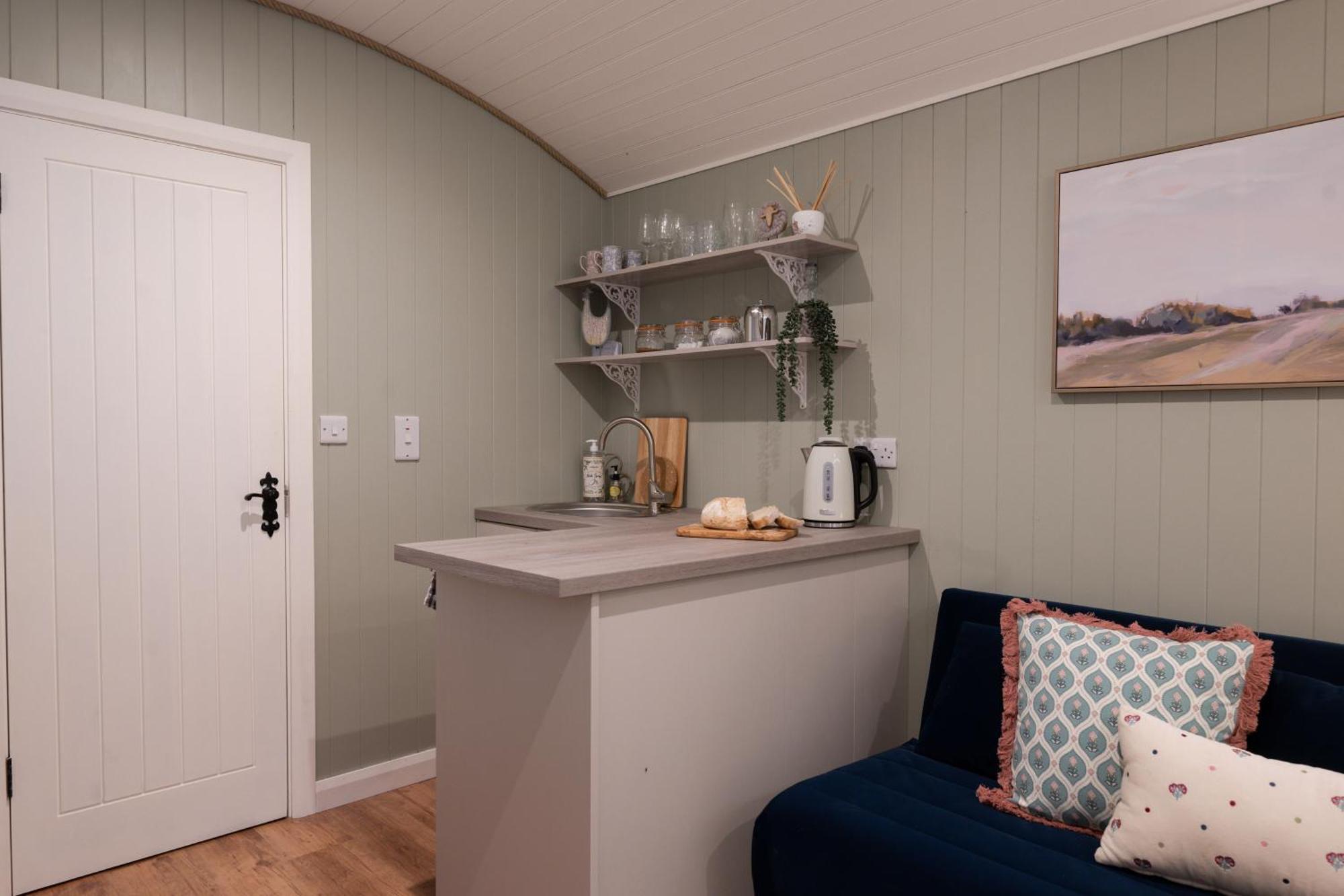 Barfield Shepherds Hut แมกเฮอราเฟลท์ ภายนอก รูปภาพ